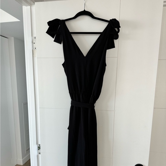 Black Michael Kors jumpsuit 🖤 - Picture 5 of 5